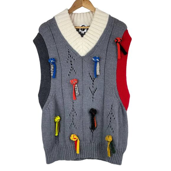 YanYan Knits NWOT Frosty Oversize 100% Merino Wool Vest Knot Detail Size M - Picture 2 of 9